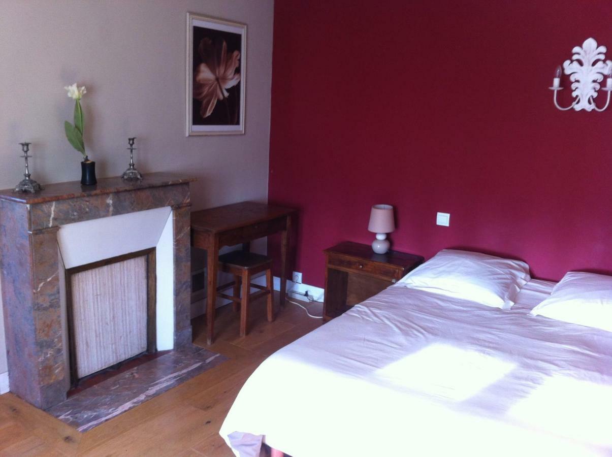 Bed and Breakfast La Ferme Des Vignes Hotot-en-Auge Екстер'єр фото