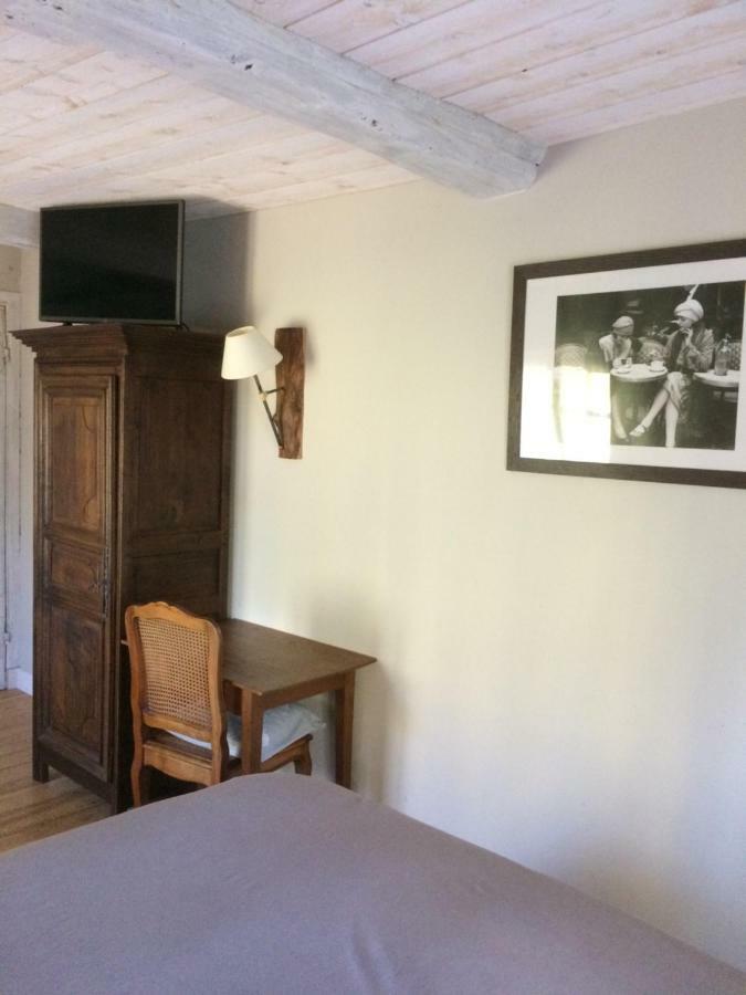 Bed and Breakfast La Ferme Des Vignes Hotot-en-Auge Екстер'єр фото
