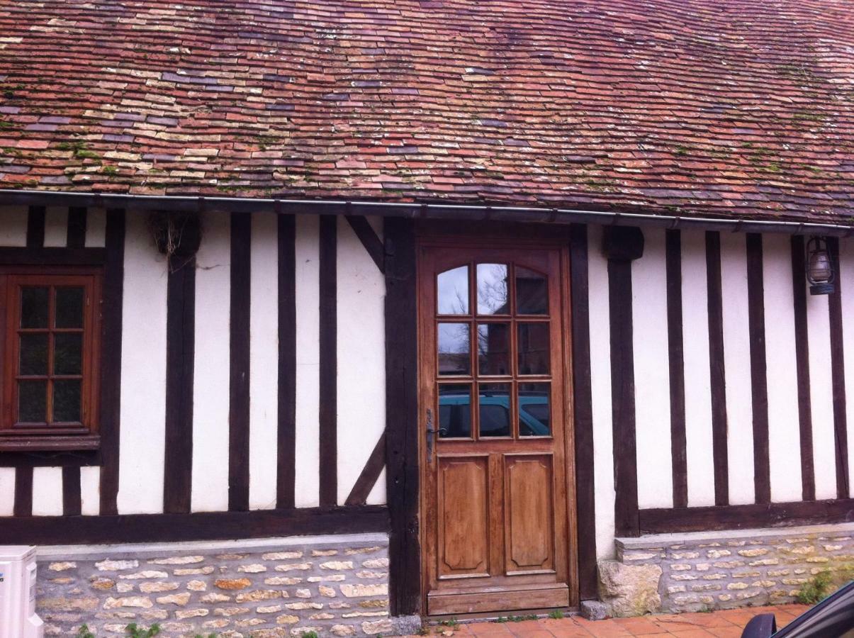Bed and Breakfast La Ferme Des Vignes Hotot-en-Auge Екстер'єр фото
