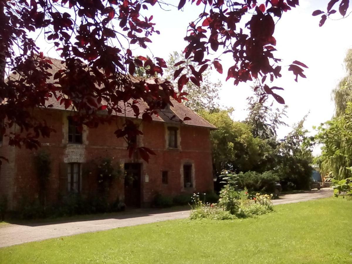 Bed and Breakfast La Ferme Des Vignes Hotot-en-Auge Екстер'єр фото